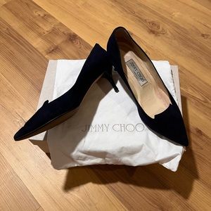 100% authentic Jimmy Choo 35mm "Amelia" suede pumps.